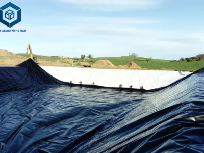 표면이 거친 HDPE 지오멤브레인과 매끄러운 HDPE 지오멤브레인 비교