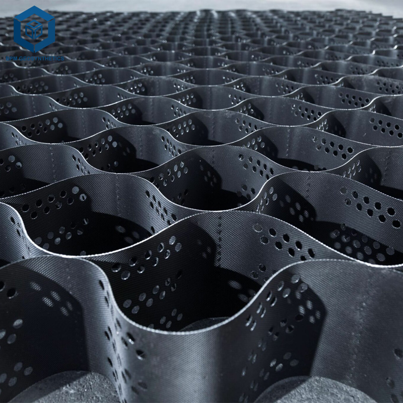 대형 교통을 위한 지오셀 도로 건설