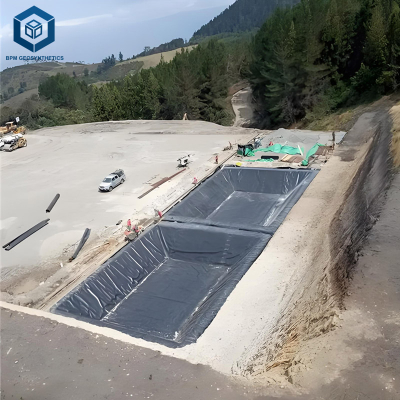 ライナー付き池