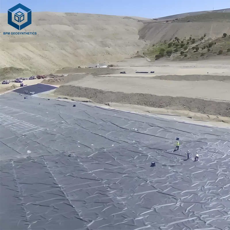 Estrazione di rivestimenti geomembranosi per piattaforme di lisciviazione in cumulo