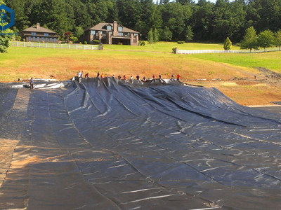 ما هي صفائح الأغشية الجيوممبرانية HDPE وتطبيقاتها؟