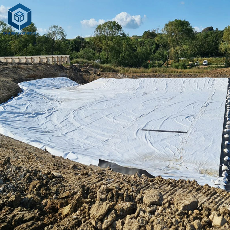 Geotessuto per il rinforzo del terreno