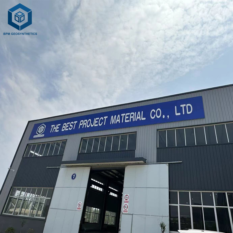 Pelapis Tanah Liat GCL