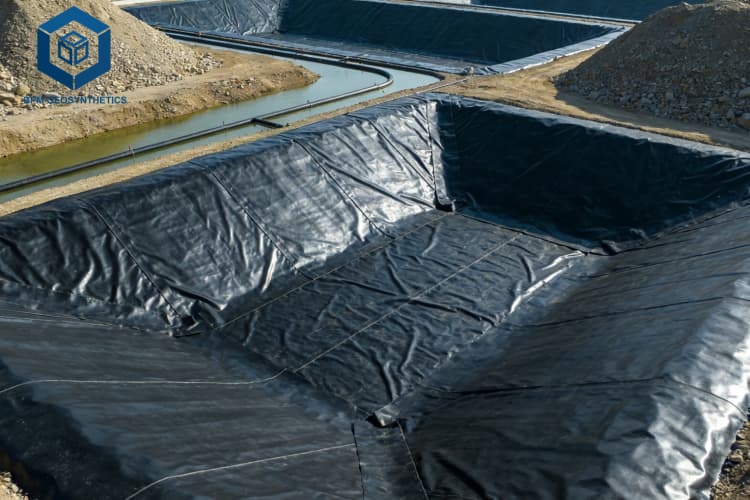 textured vs smooth geomembrane difference.jpg