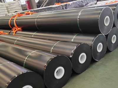 Comparaison des prix des géomembranes : lisses ou texturées