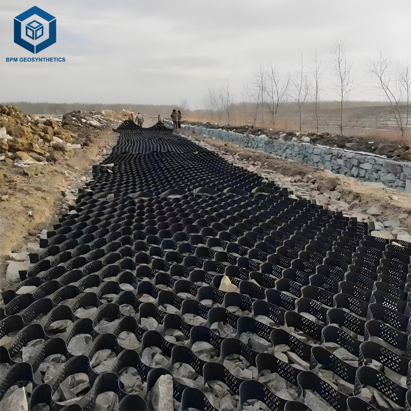 Geocélula Geossintética BPM na Construção de Estradas