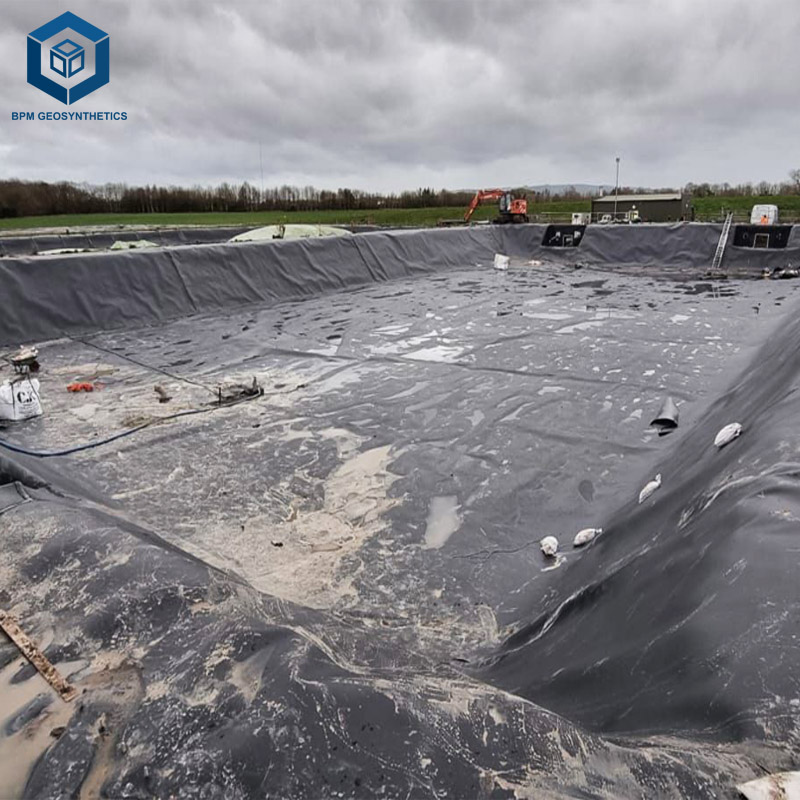 HDPE-geomembraanfolie voor de opslag van industrieel afval.