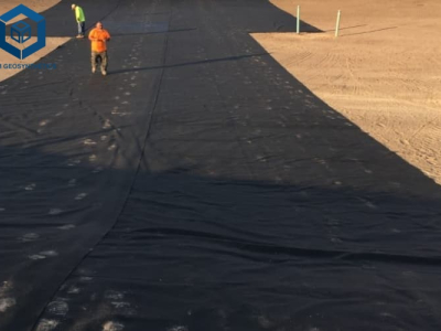 HDPE 라이너와 점토 라이너의 성능 비교