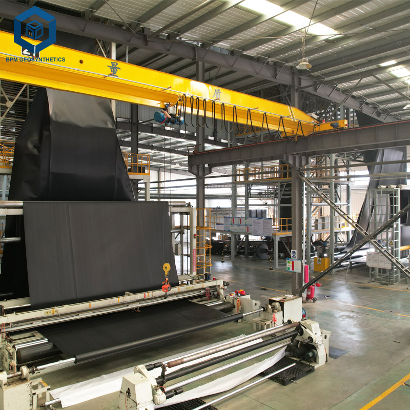 أغشية جيوسينثيتكس من بي بي إم