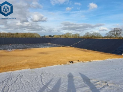 échec du test de résistance au pelage des coutures de la géomembrane