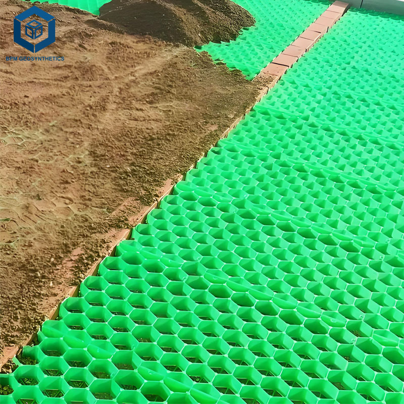 Doorlatende grasoprit voor regenwaterbeheer