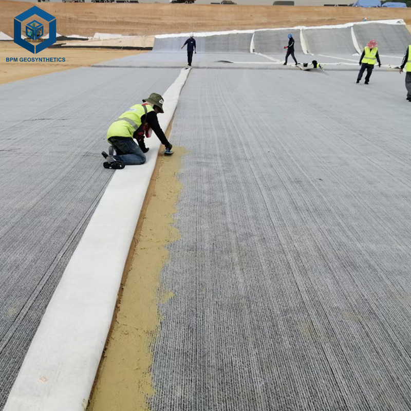 Pelapis Tanah Liat GCL