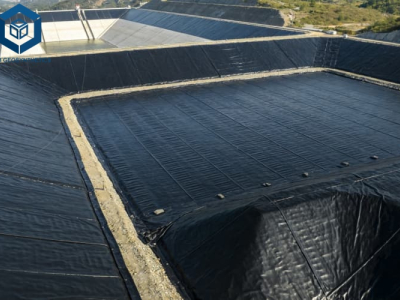 produsen geomembran HDPE lebar khusus