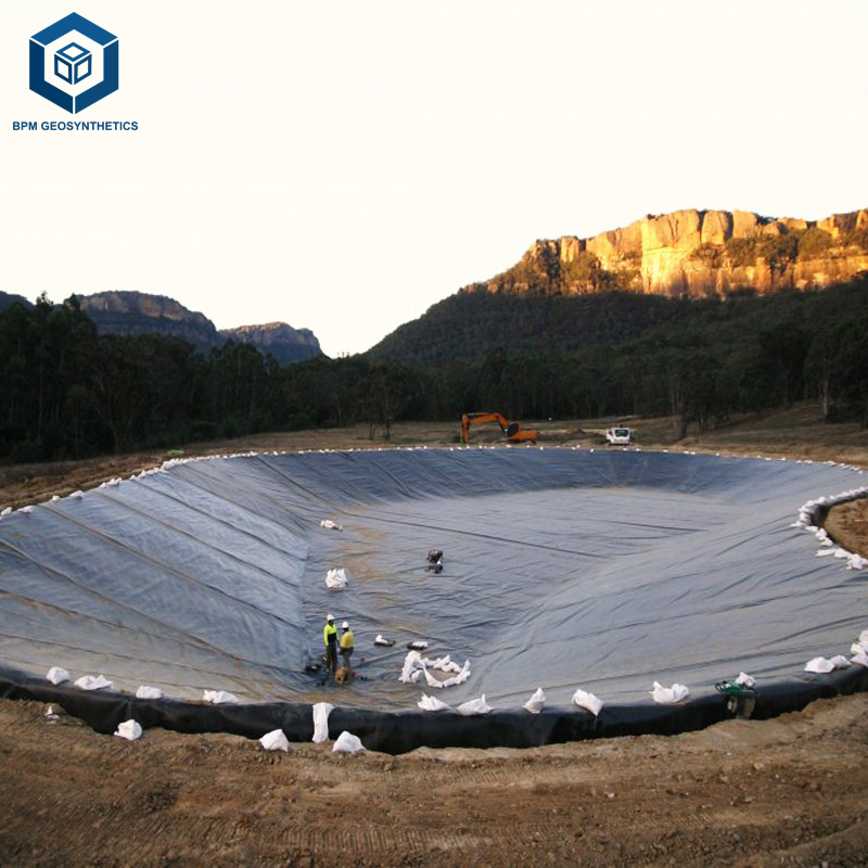 장기간 물 저장을 위한 댐 라이닝