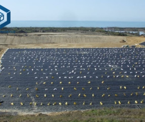 Geomembrana de HDPE de 0,75 mm de BPM Geosynthetics para contención de agua